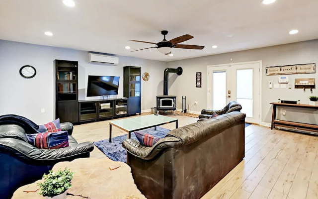 photo 2 of Dynasty - 4 Br Home