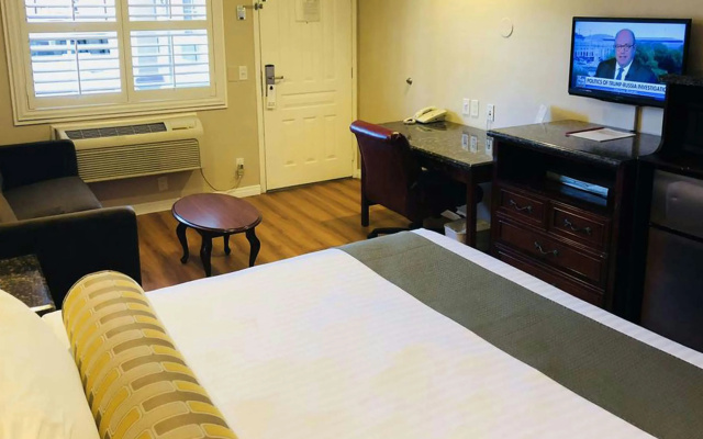 photo 4 of Dynasty Suites Hotel Riverside