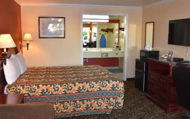 photo 3 of Dynasty Suites Santa Fe Springs