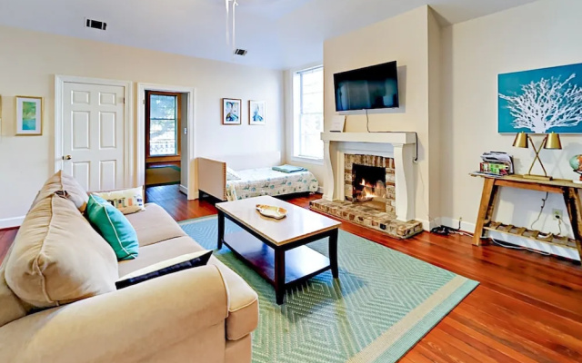 photo 4 of E Liberty Townhouse Unit 125, 127a and 127b 5 Bedrooms 4.5 Bathrooms T