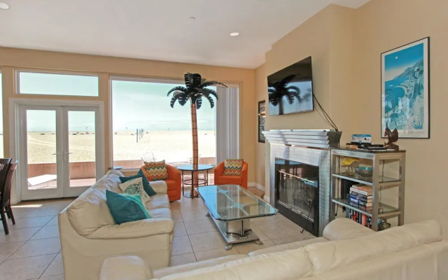 photo 4 of E Ocean Front A (68131) - 2 Br townhouse by RedAwning