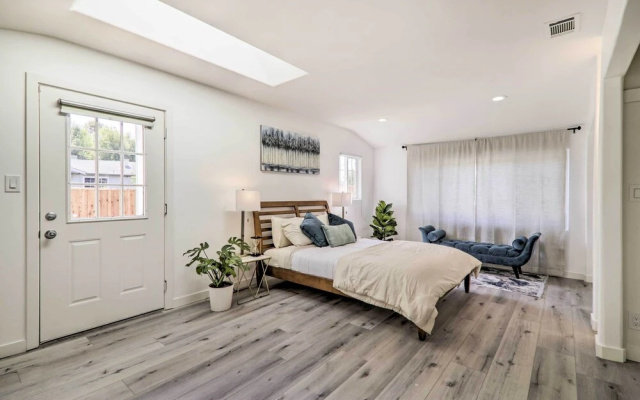 photo 5 of E Palo Alto Home 3 Mi to Stanford University!