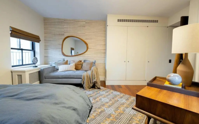 photo 4 of E10-3 I 3BR 2 5 Baths Designer East Village Townhouse Triplex