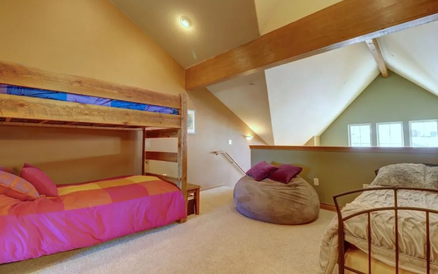 photo 4 of E8 Drake Landing 2br + Loft 2 Bedroom Condo by RedAwning
