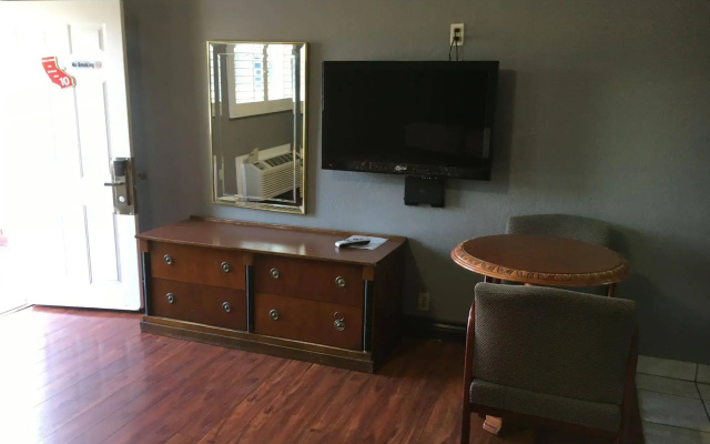 photo 5 of Eagle Inn Motel