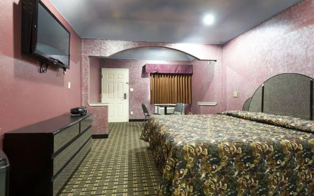photo 3 of Eagle Inn
