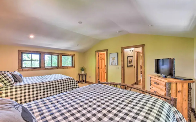 photo 3 of Luxe Lodge Near Smoky Mountains: Views & Hot Tub!