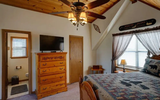 photo 5 of Eagle's Nest Hideaway