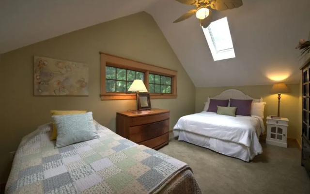 photo 4 of Eagle's Wing Lodge - 3 Br Home
