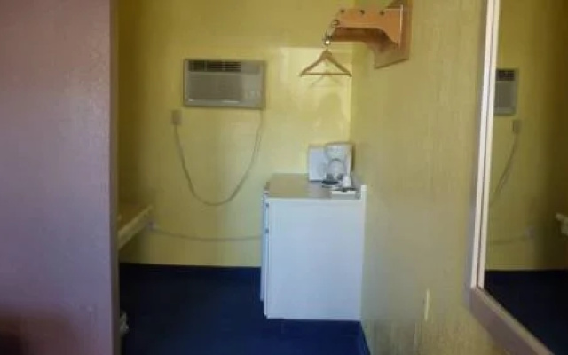 photo 2 of Eastwood Motel
