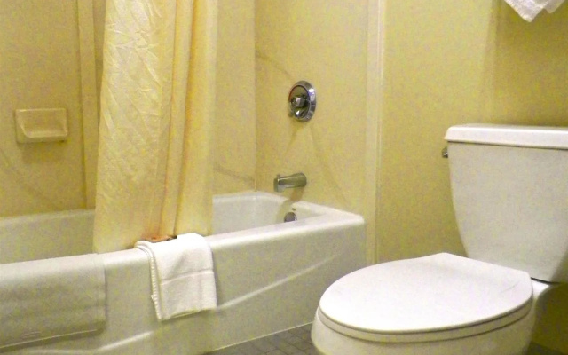 photo 5 of East Carolina Inn Greenville By Magnuson Worldwide