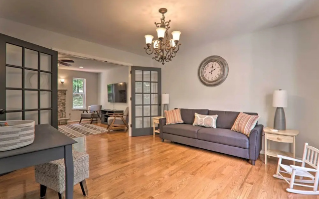 photo 5 of East Stroudsburg Hideaway w/ 2 Community Pools!