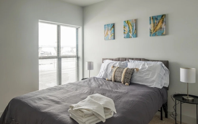 photo 2 of East Ward 2 BR Apt with WiFi by Frontdesk