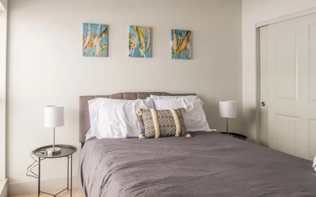 photo 5 of East Ward 2 BR Apt with WiFi by Frontdesk