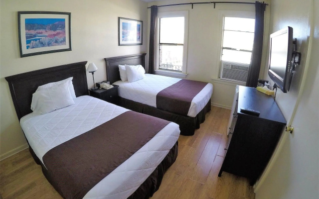 photo 3 of H Hotel