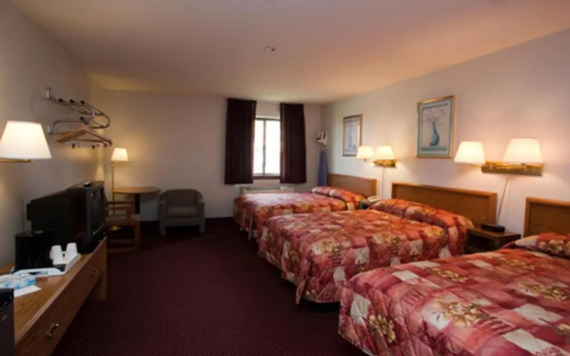 photo 3 of Eastbrook Inn