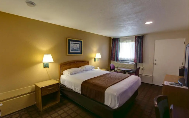 photo 5 of Eastgate Inn