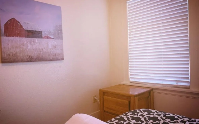 photo 4 of Eastlake Escape