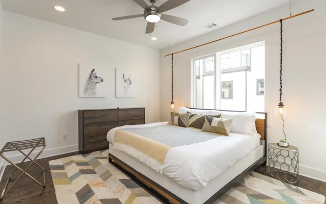 photo 3 of Ech1-2 Two Huge Homes Downtown Views & Tons of Outdoor Space! Sleeps 24!