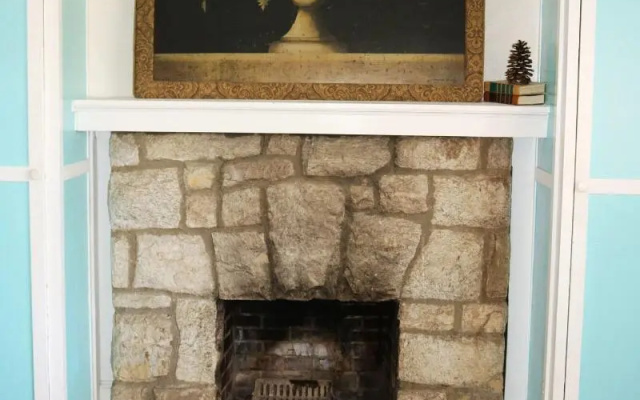 photo 2 of Echo Mountain Inn