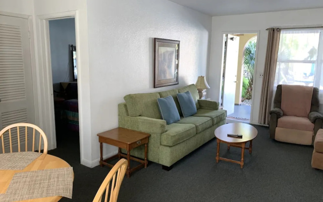 photo 4 of Echo Sails Motel
