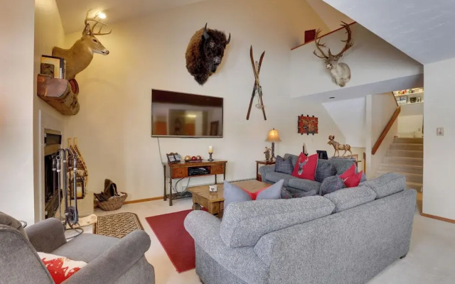 photo 2 of Eclectic Eagle-vail Condo: 2 Miles to Beaver Creek