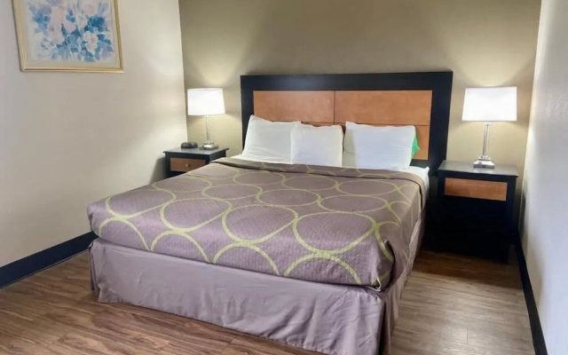 photo 2 of Econo Inn Fremont