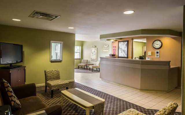 photo 2 of Greenville Pelham Inn by IHG