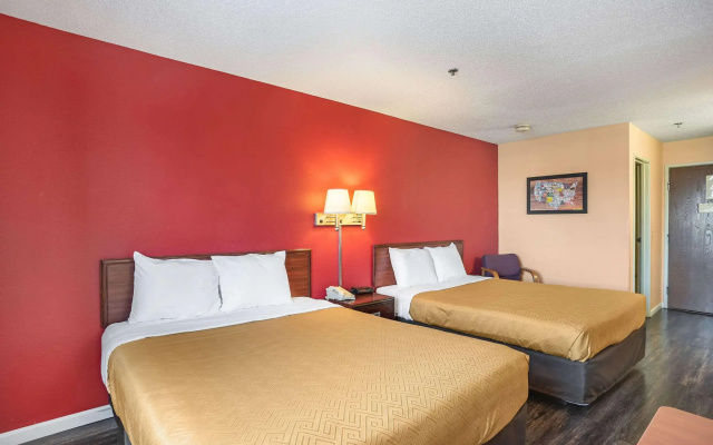 photo 4 of Econo Lodge Princeton