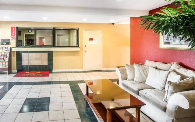 photo 2 of Econo Lodge Union City - Atlanta South
