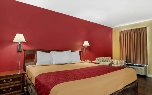 photo 5 of Econo Lodge Union City - Atlanta South