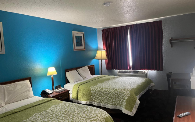 photo 4 of Rodeway Inn Whitehall