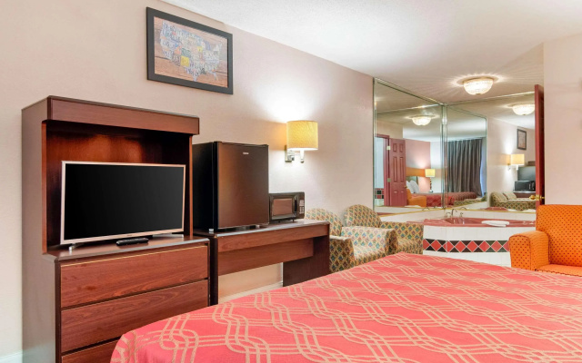 photo 4 of Econo Lodge Decatur - Atlanta East
