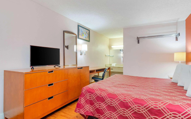 photo 5 of Econo Lodge Decatur - Atlanta East