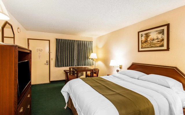 photo 4 of EconoLodge Everett