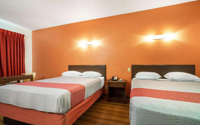 photo 4 of Motel 6 Covington, TN
