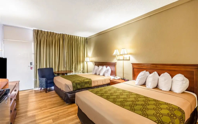 photo 4 of Econo Lodge Atlanta Virginia Avenue