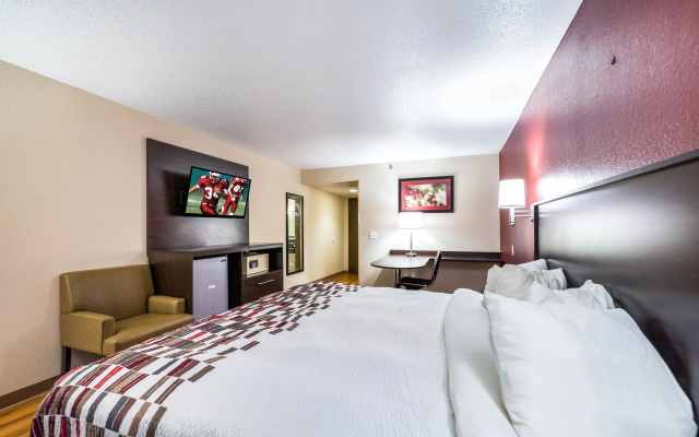 photo 3 of Red Roof Inn Palatine