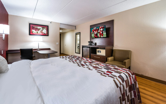 photo 5 of Red Roof Inn Palatine