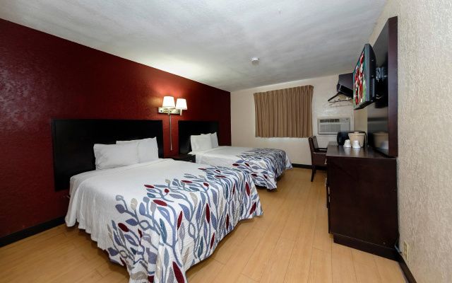photo 3 of Econo Lodge