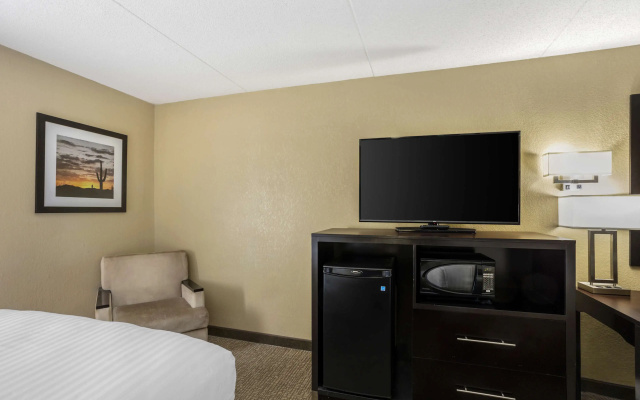 photo 5 of Best Western Harrisburg North Hotel