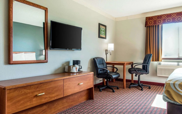 photo 3 of Travelers Lodge & Suites