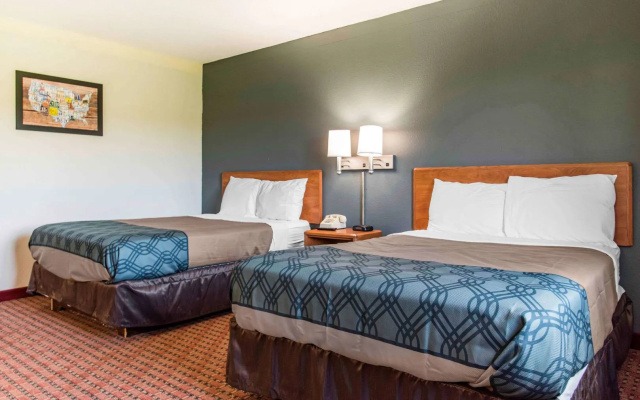 photo 4 of Travelers Lodge & Suites