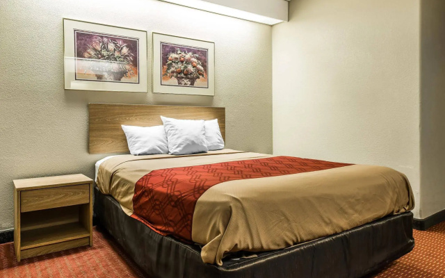 photo 5 of Econo Lodge Thornton - Denver North