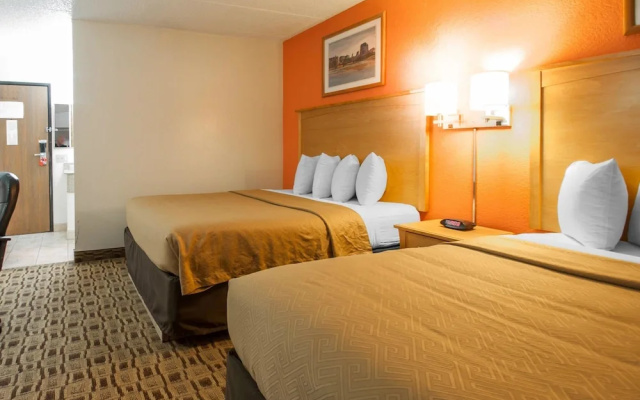 photo 4 of Econo Lodge