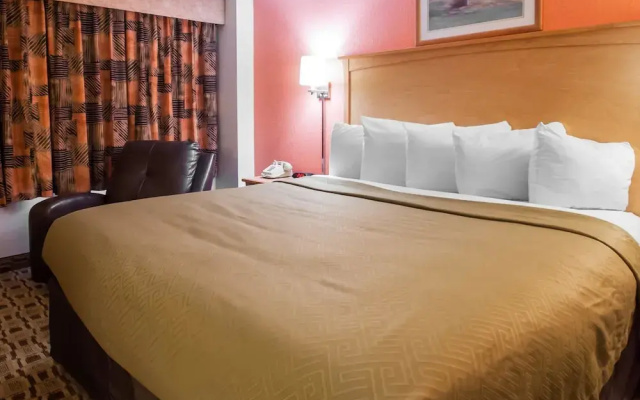photo 5 of Econo Lodge