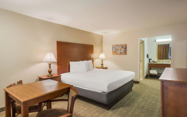 photo 3 of Econo Lodge Vidalia