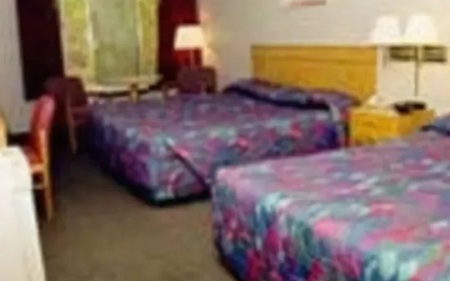 photo 2 of Econo Lodge