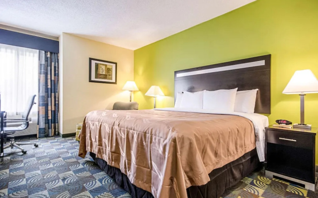 photo 4 of Econo Lodge