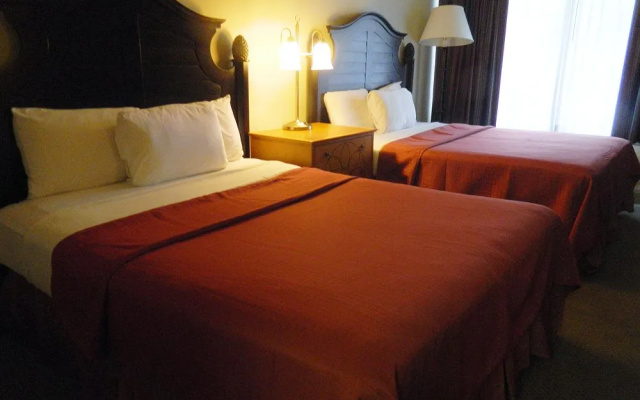 photo 5 of Econo Lodge Eureka Springs